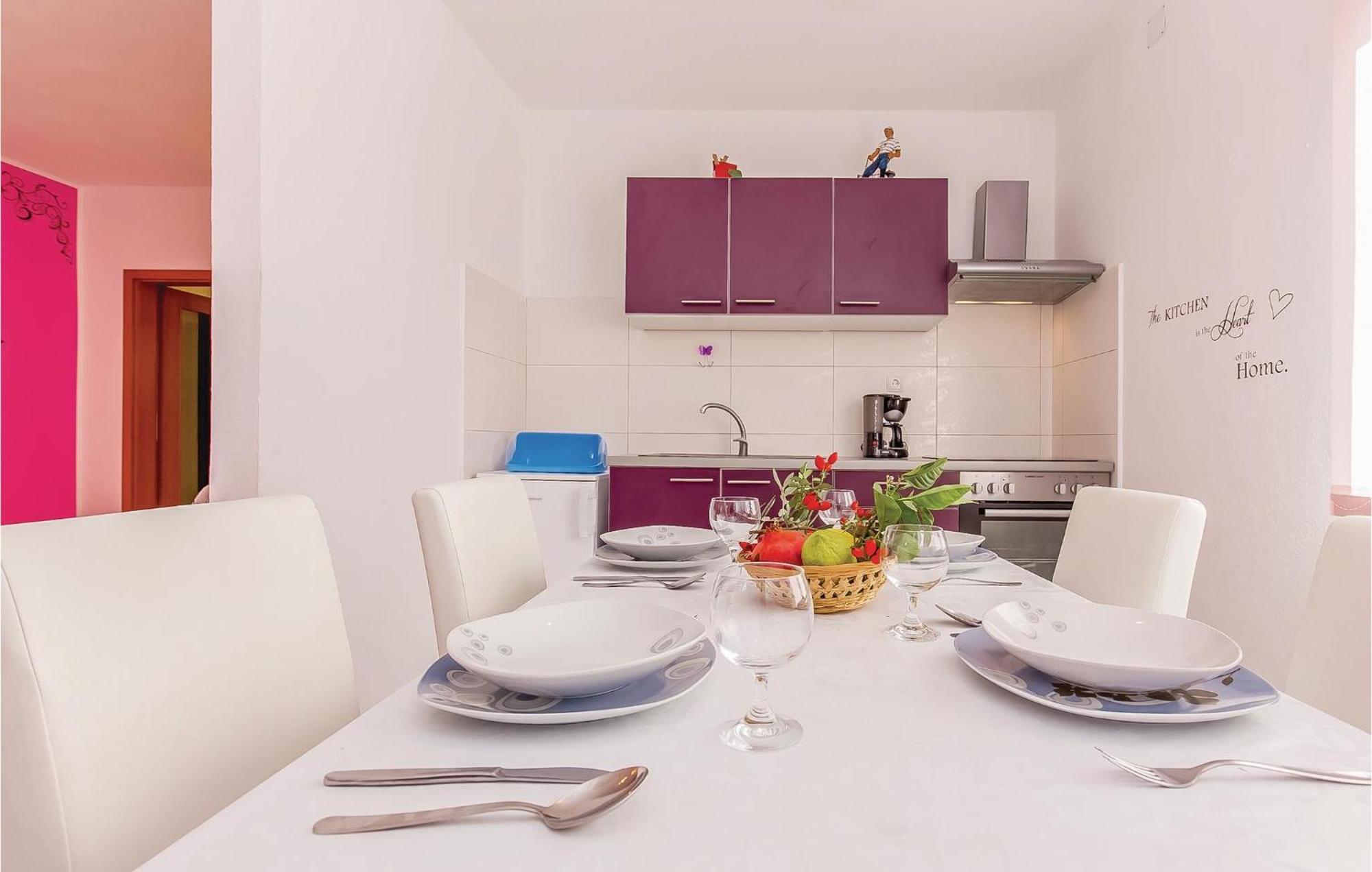Awesome Apartment In Dobrinj With Wifi Exterior foto