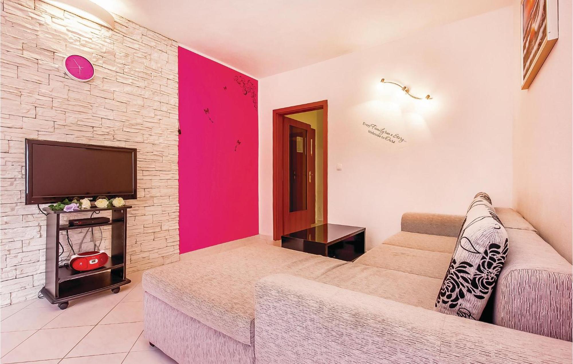 Awesome Apartment In Dobrinj With Wifi Exterior foto