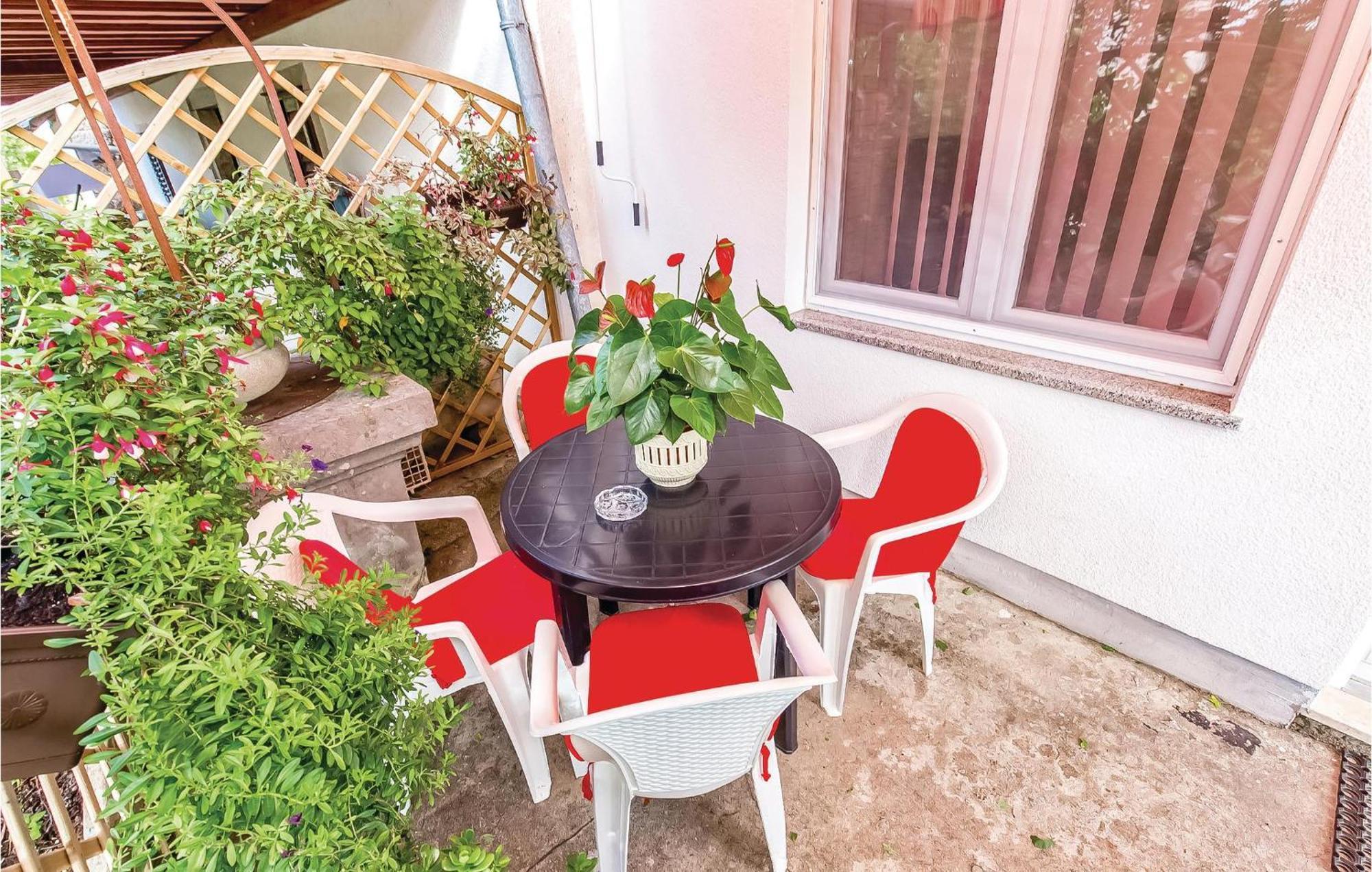 Awesome Apartment In Dobrinj With Wifi Exterior foto